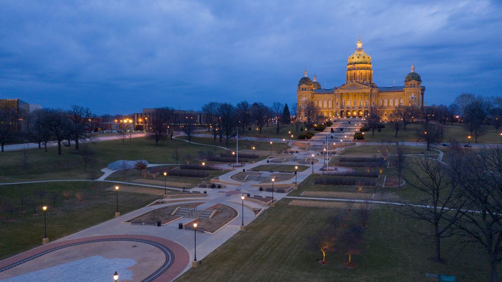 Night scene at the West Capitol Terrace