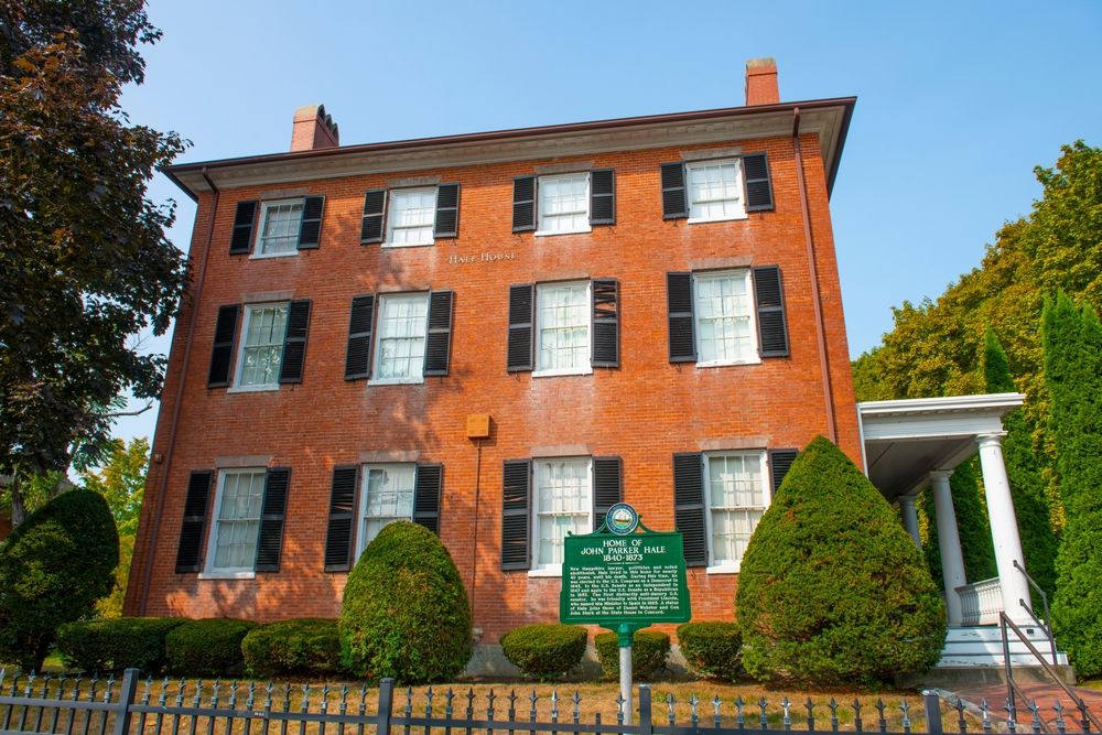 Facade of the Woodman Museum