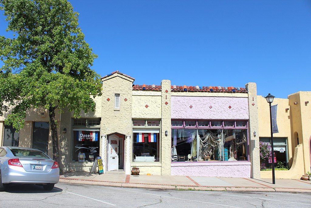 Exterior of Paseo Art Space at Paseo Arts District