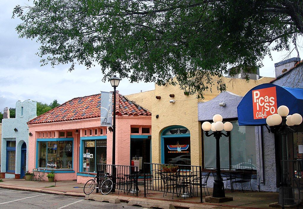 Shops along Paseo Arts District