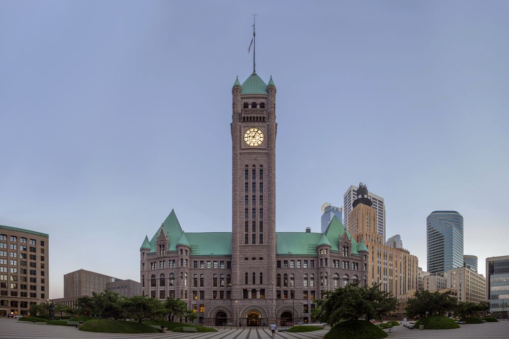 Front view of the minneapolis City Hall