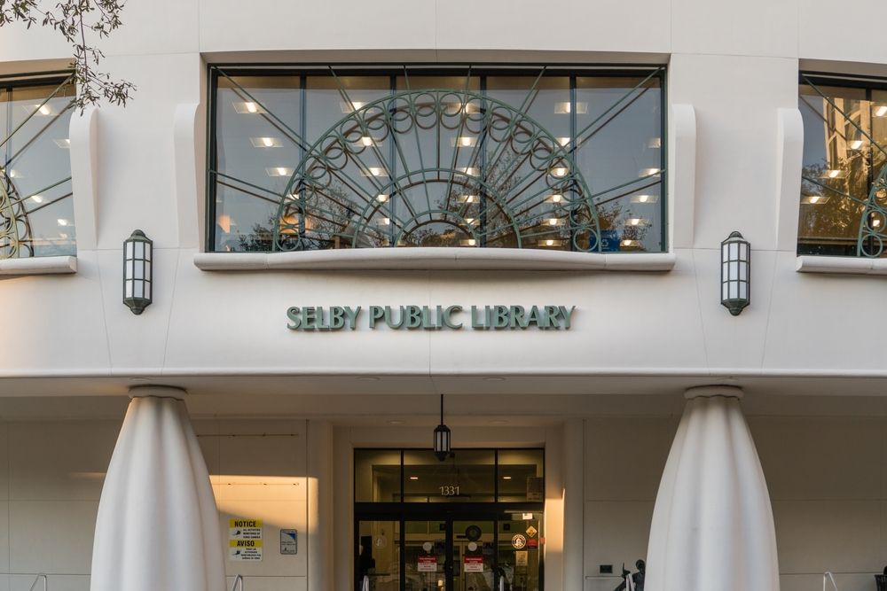 Name sign of Selby Public Library