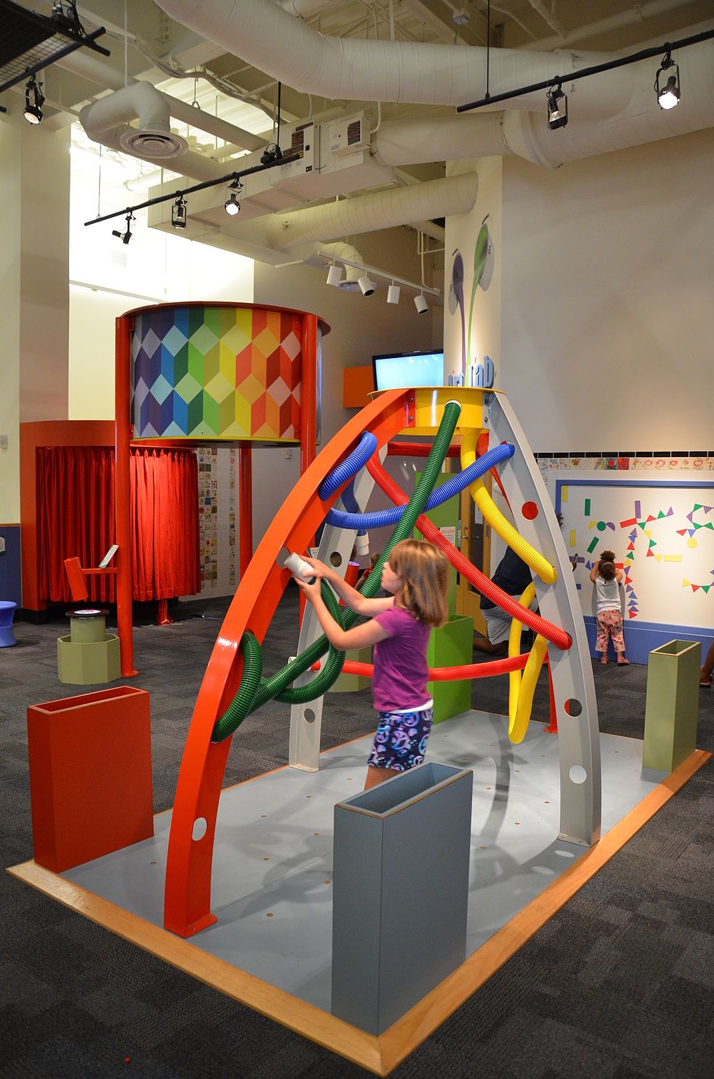 Art smart corner in the Glazer Children's Museum