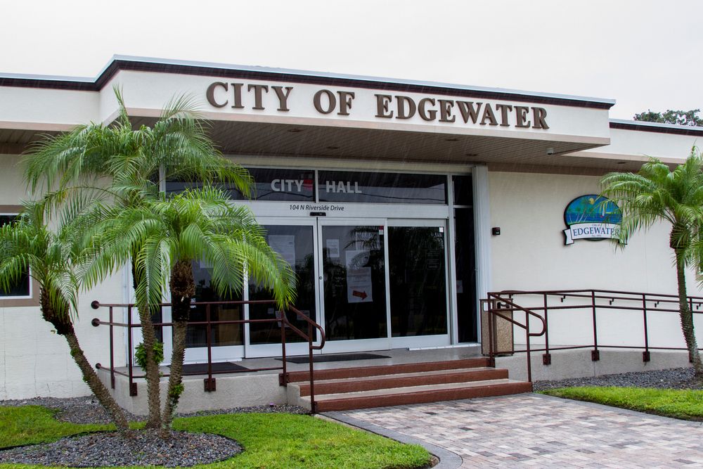Exterior of Edgewater City Hall