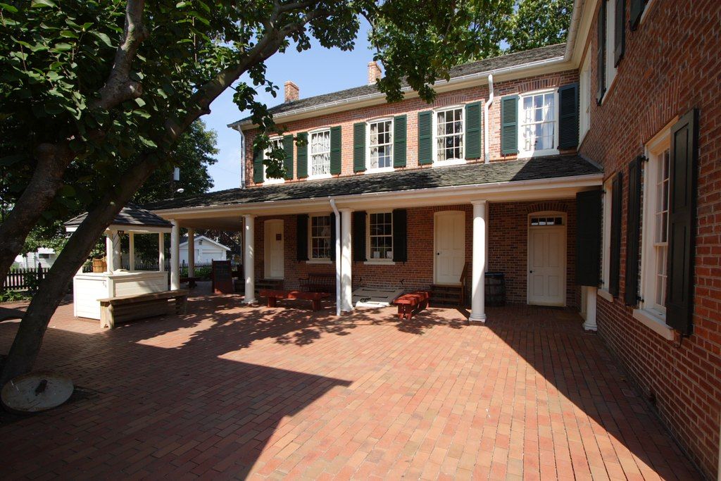 Doors and windows of Benjamin Stephenson House