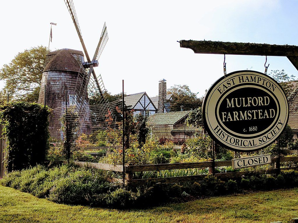 Daytime view of Mulford Farmhouse
