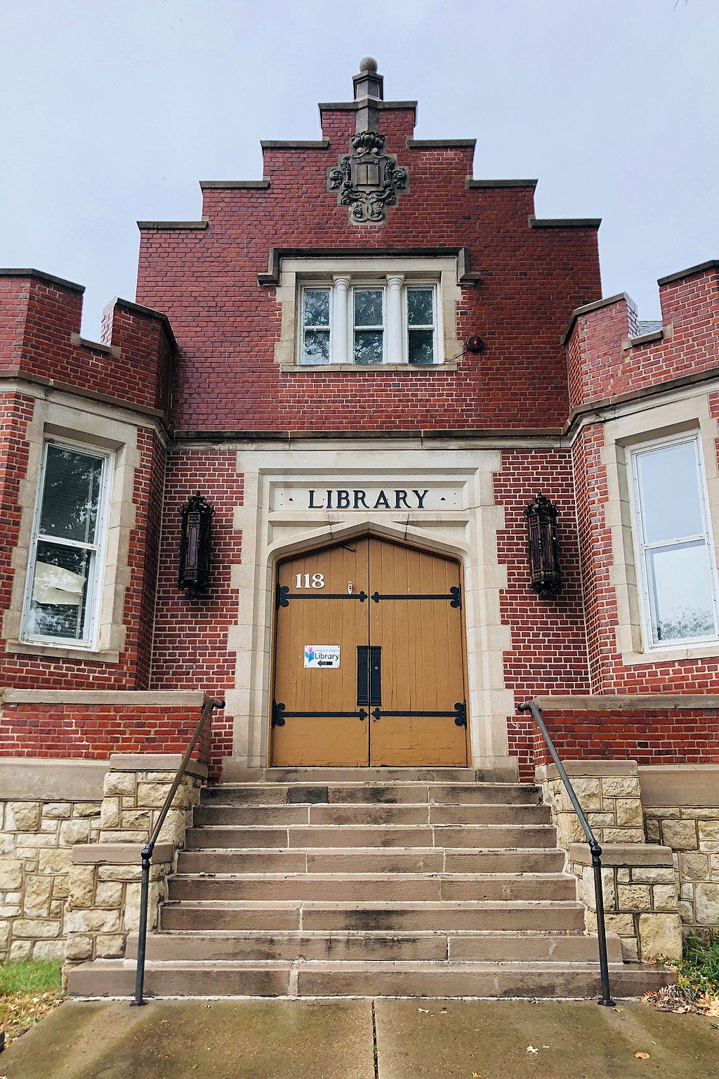 Entrance to the old Emporia Public Library