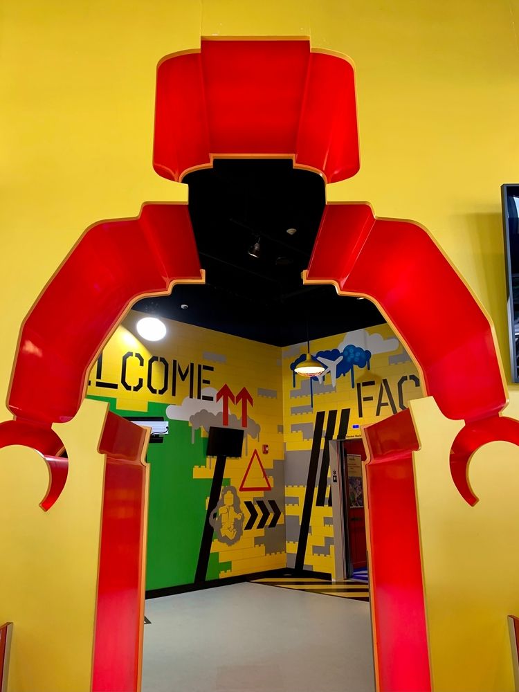Legoman-shaped entryway of LEGOLAND Discovery Center Boston