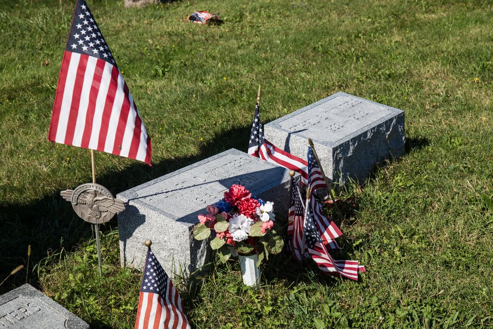 Grave of Major Dick Winters in Winters Leadership Memorial