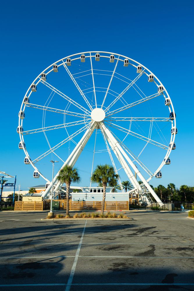 Daytime view of SkyWheel Panama City Beach