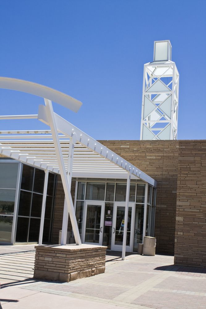 Exterior of the Farmington Museum