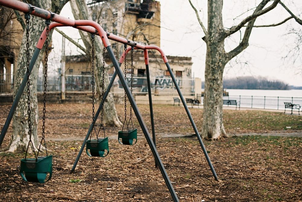 Swingset in Penn Treaty Park