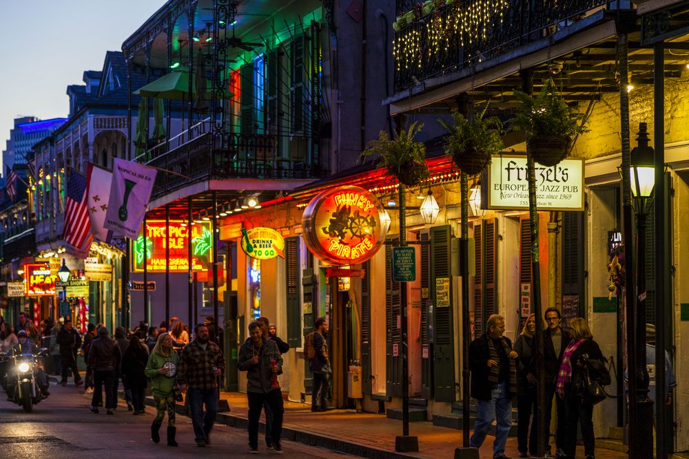 Pubs and bars at Bourbon Street