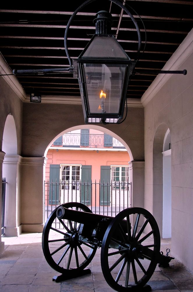 A canon at the Cabildo's hall