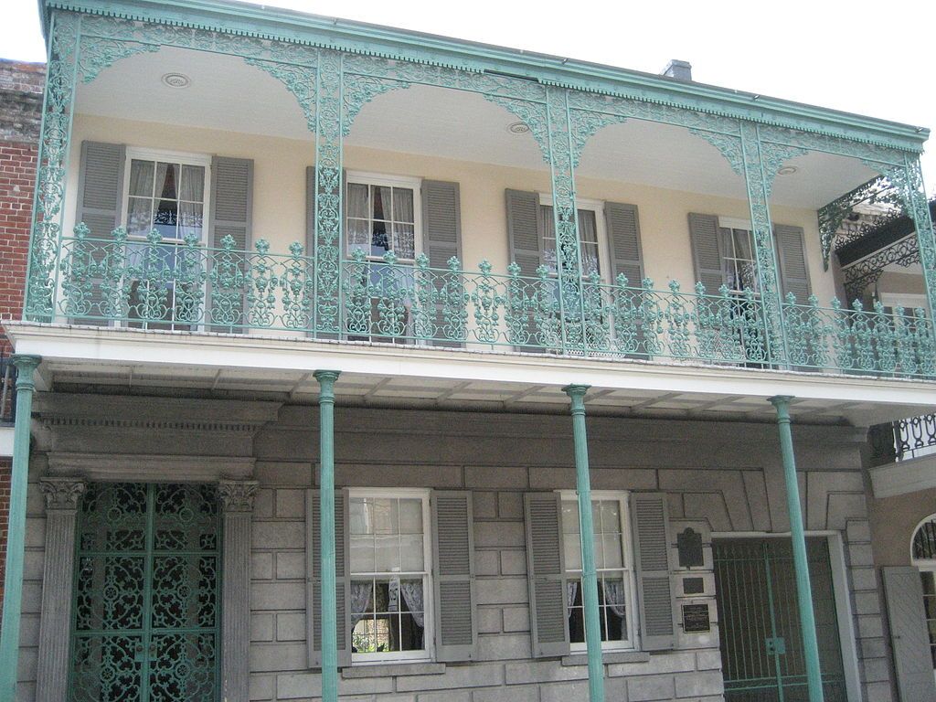 Front view of Gallier House exterior