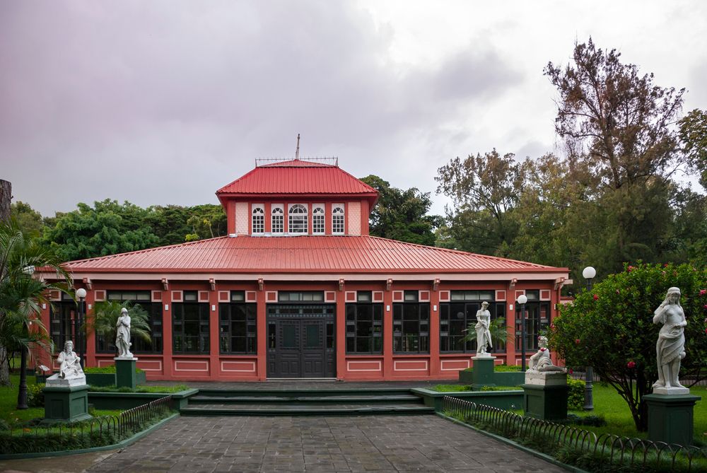 A tea house at Parque Zoológico La Aurora