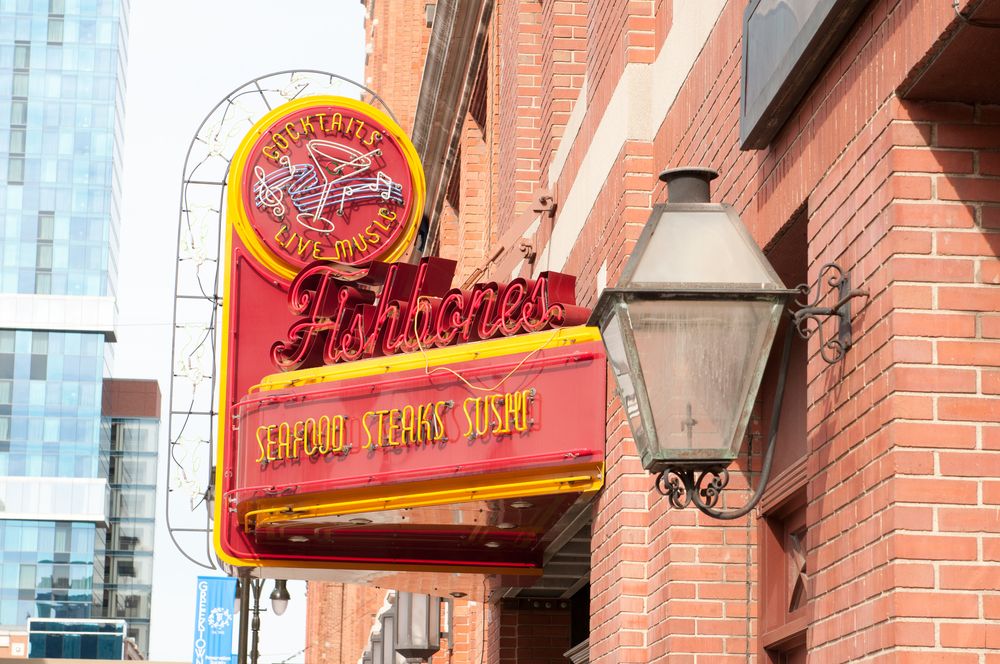 Store sign of Fishbone's