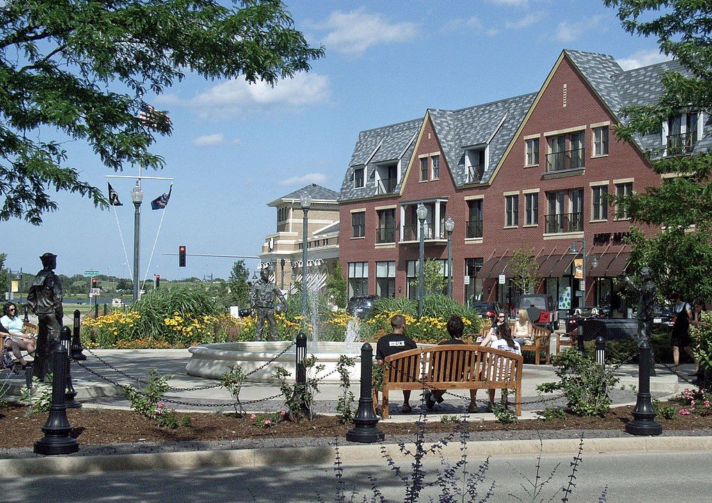 Exterior of the Glen Town Center