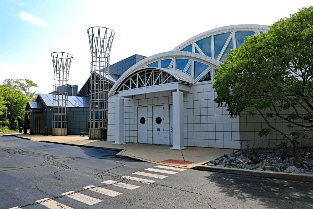 Exterior of Illinois Holocaust Museum