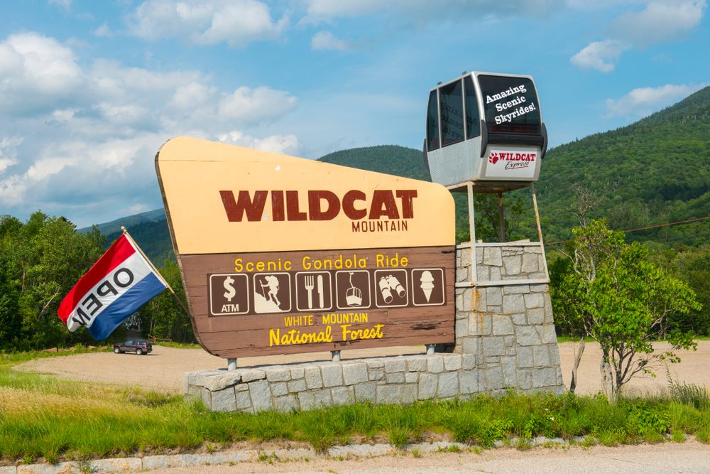 Welcome sign of Wildcat Mountain