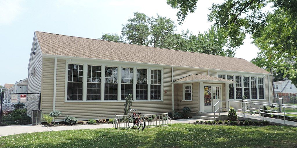 Exterior of the Great Neck Library