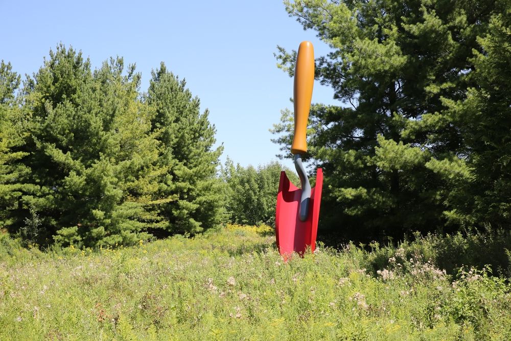 Gardener's trowel sculpture at Frederik Meijer Gardens & Sculpture Park