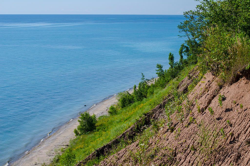 View of lake Michigan from Lion’s Den Gorge Nature Preserve's hiking trail