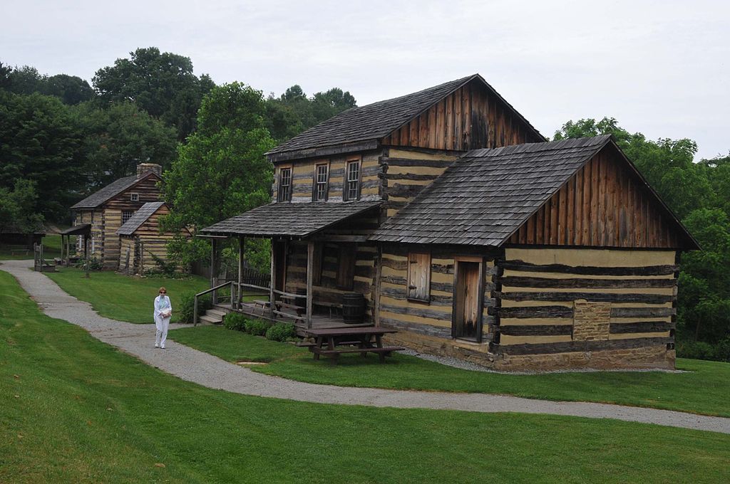 Exterior of a log house at Hanna's Town