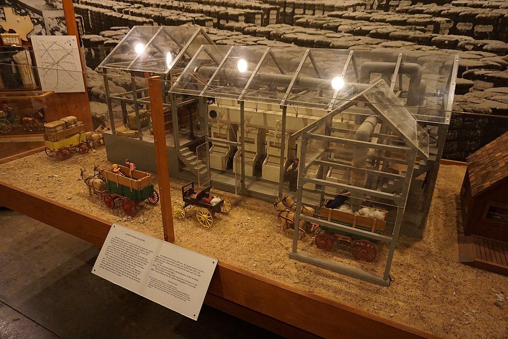 Steam-powered gin model in Audie Murphy American Cotton Museum