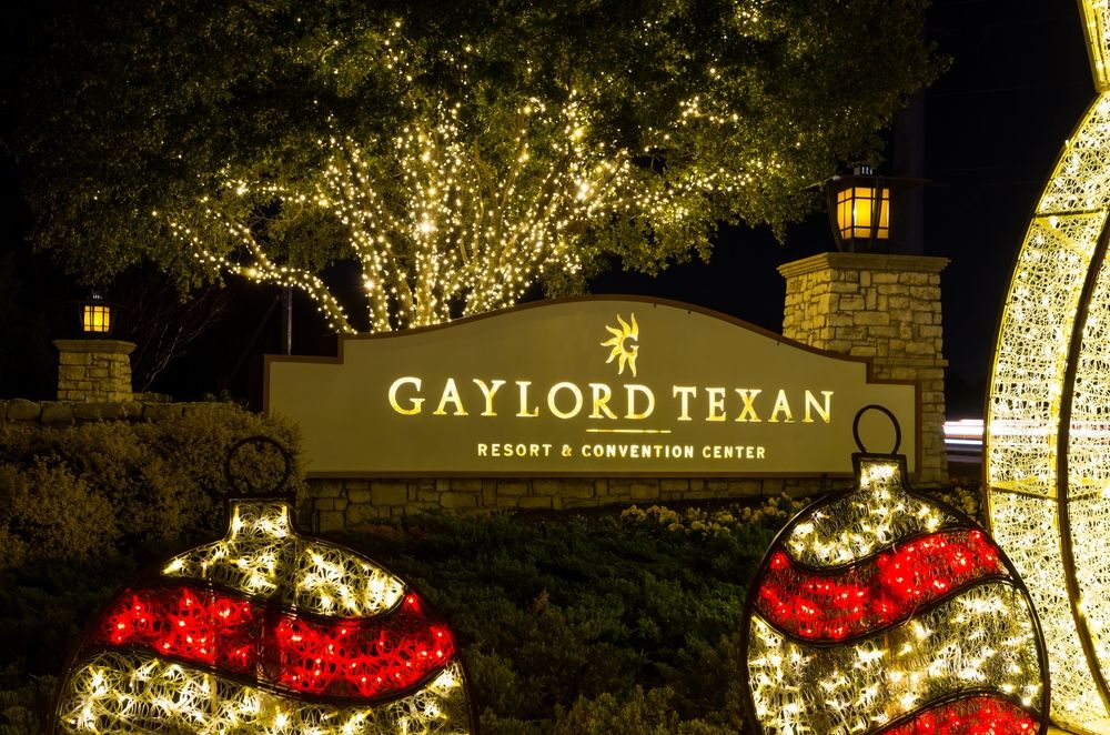 Welcome sign of Gaylord Texan Resort & Convention Center