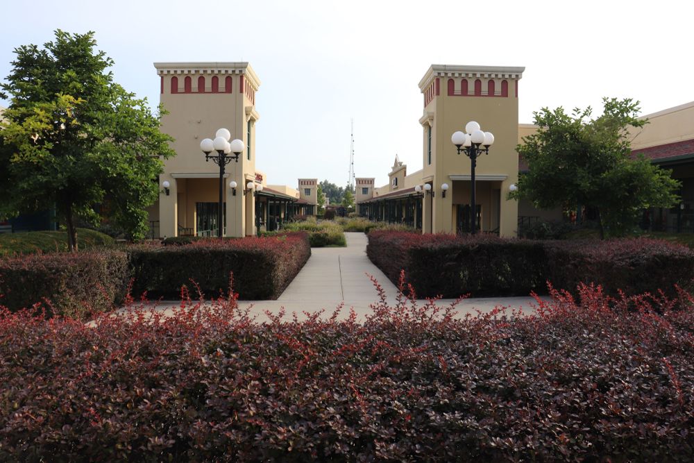 View of Hagerstown Premium Outlets