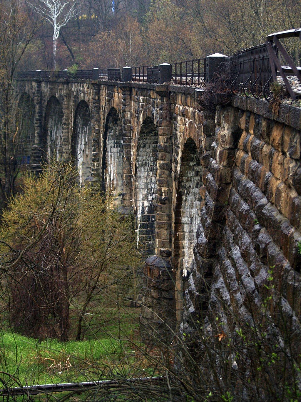 Closer details of the Thomas Viaduct