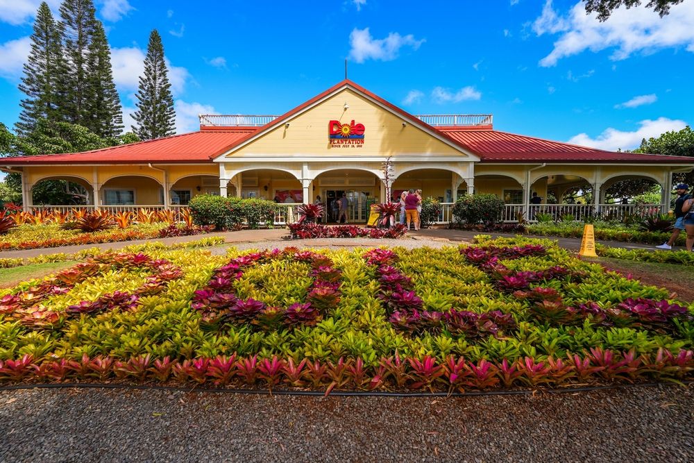Exterior of the Dole Plantation