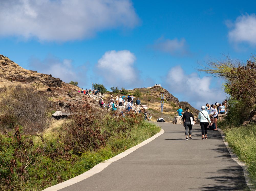 People along Makapu‘u Point Lighthouse Trail