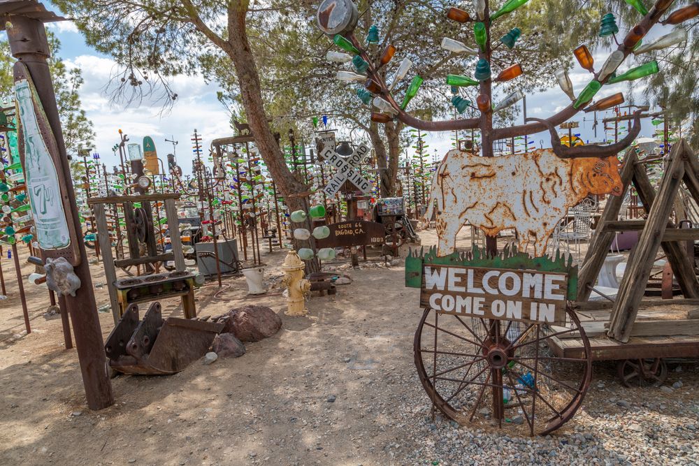 Welcome sign of Elmer's Bottle Tree Ranch