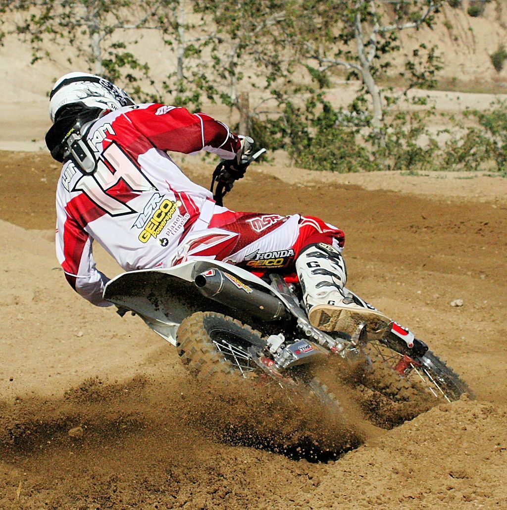 Dirt road of Glen Helen Raceway