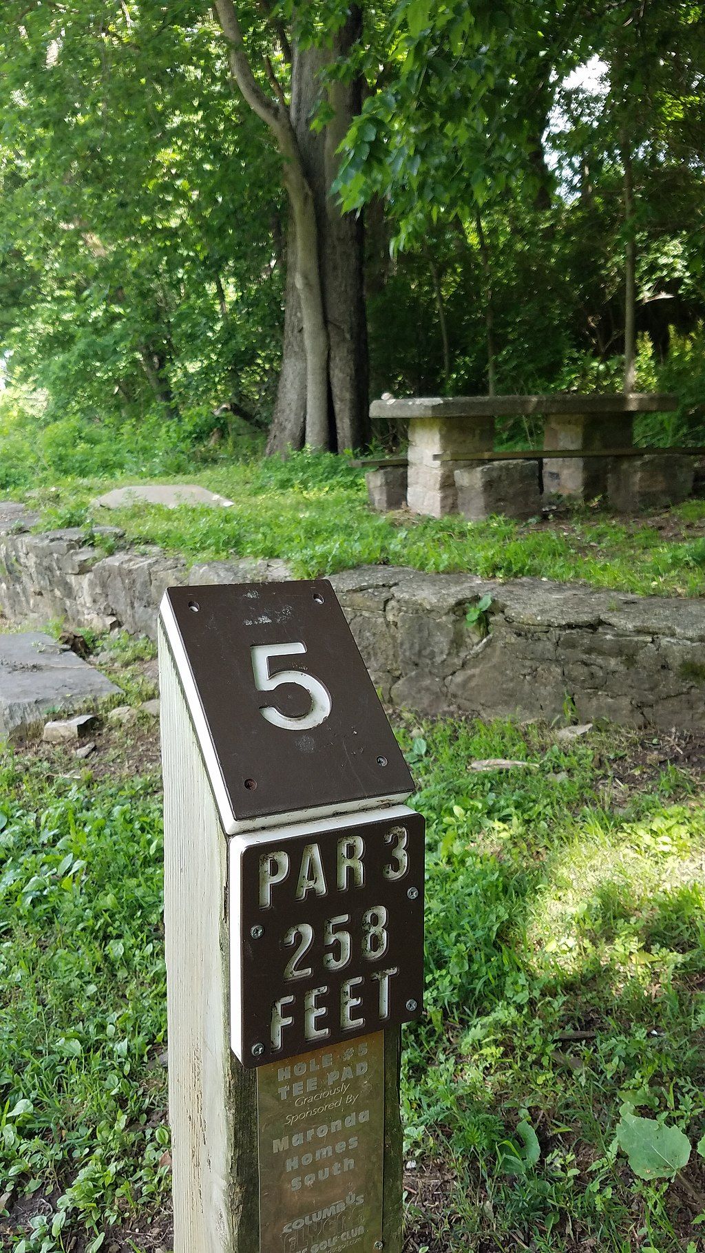 Hole 5 at Griggs Reservoir Park