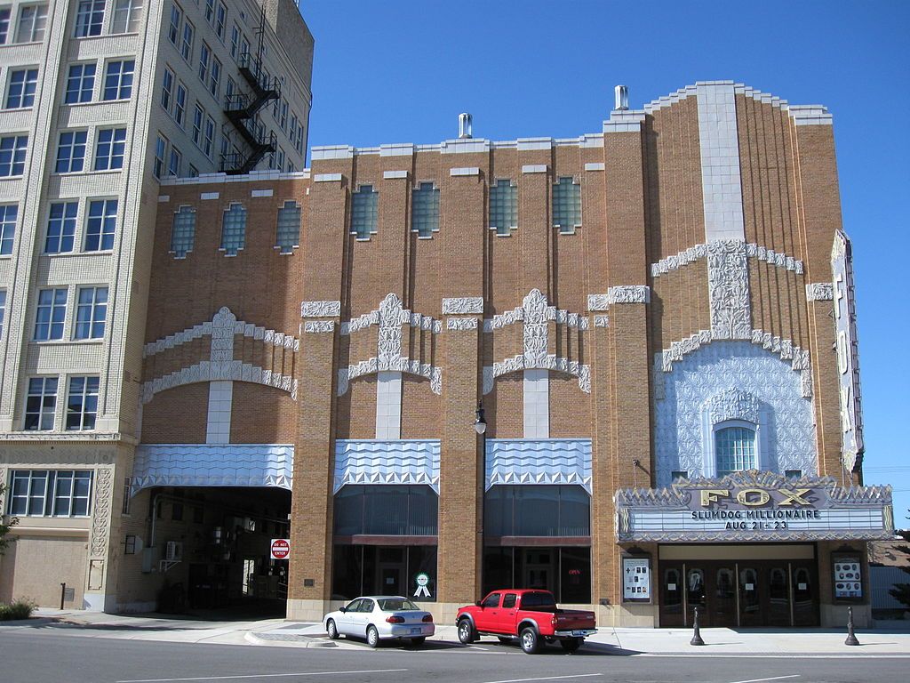 Exterior of Hutchinson's Historic Fox Theatre