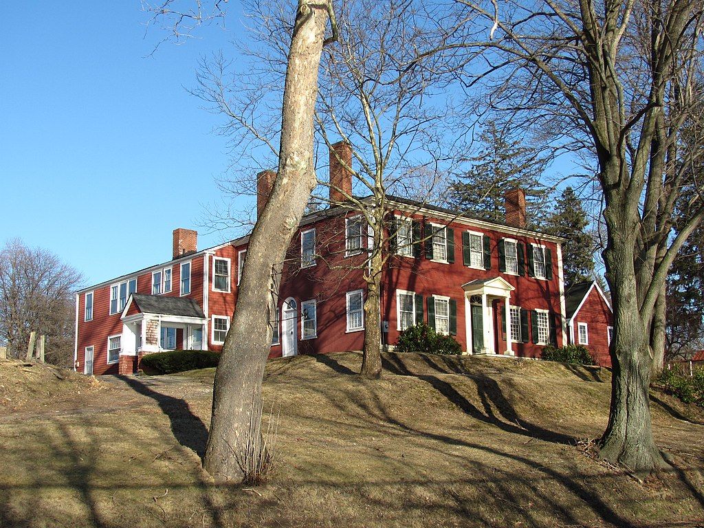 Exterior of Buttonwoods Museum