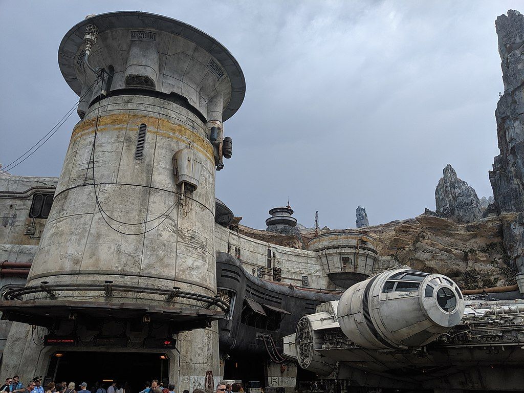 Entrance to Millennium Falcon: Smugglers Run