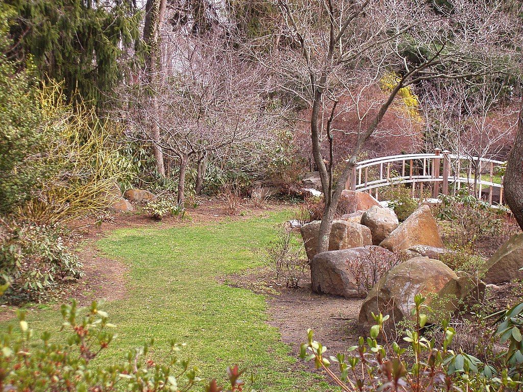 The grounds of Sayen House & Gardens