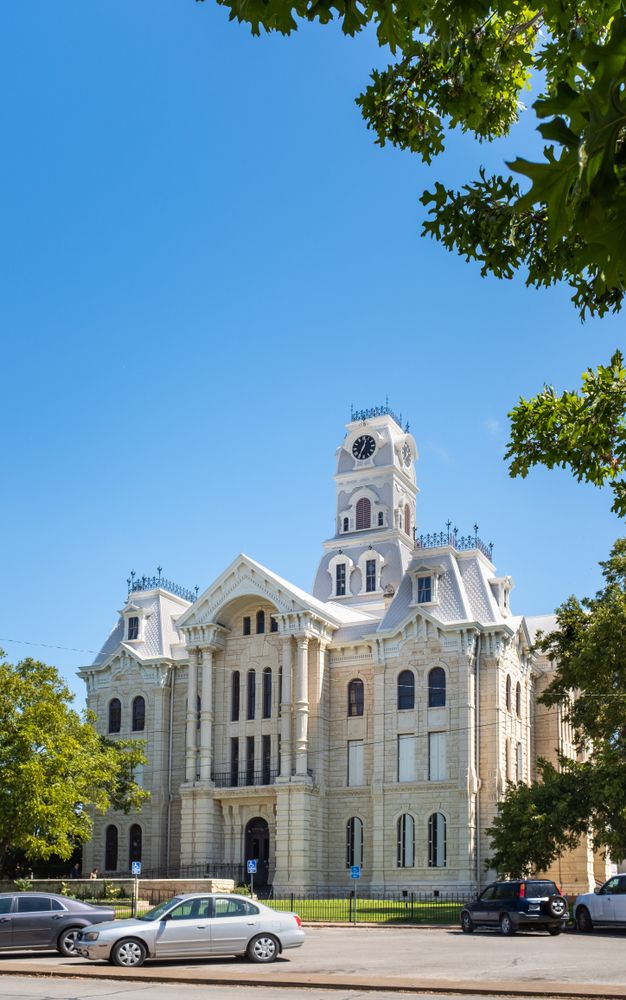 Hill County Courthouse at Hillsboro Square