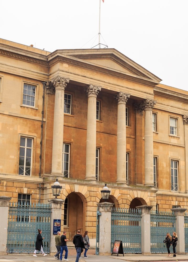 Side exterior of Apsley House