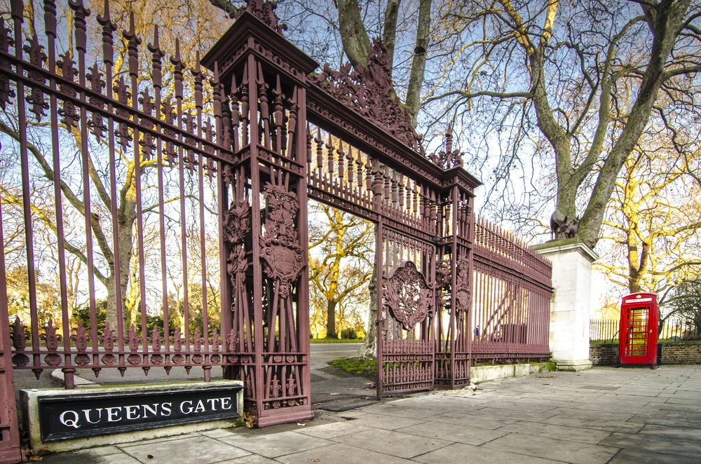 Closer view of Queen Elizabeth Gate