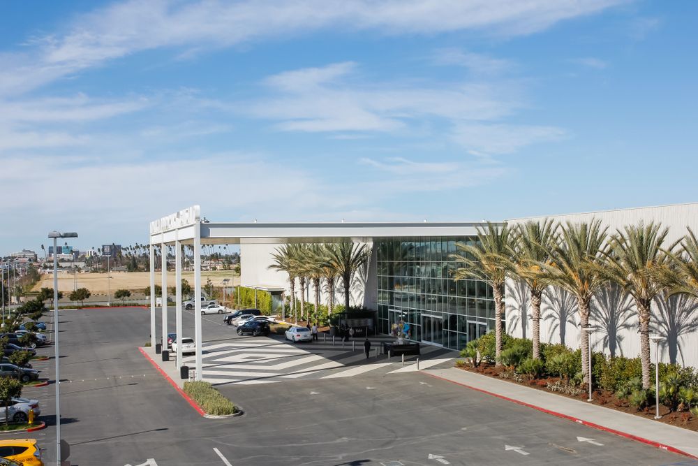 Side view of Hollywood Park Casino's exterior