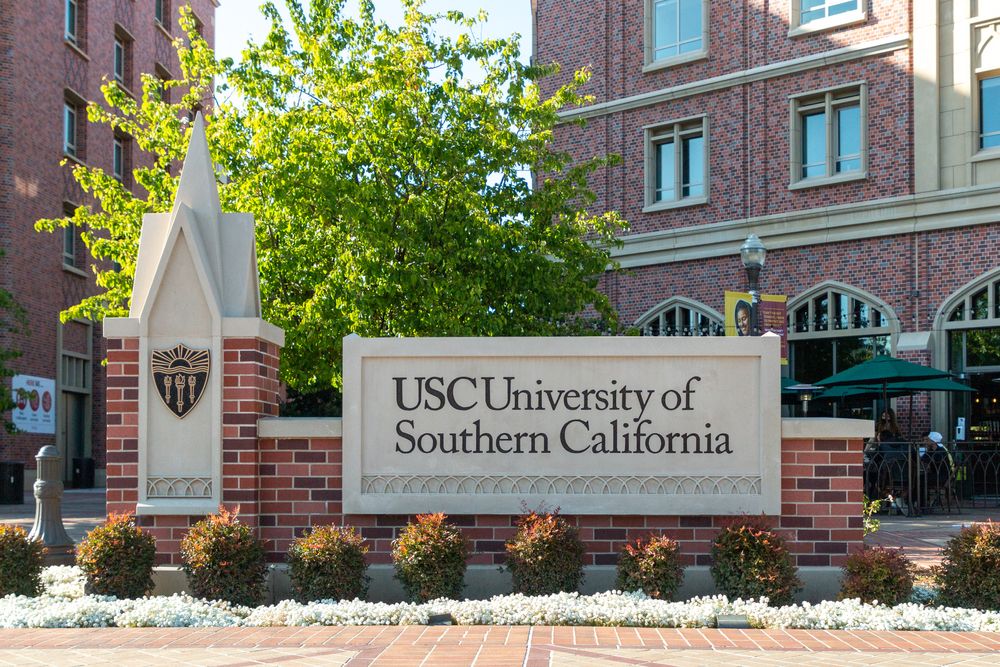 Welcome sign of University of Southern California