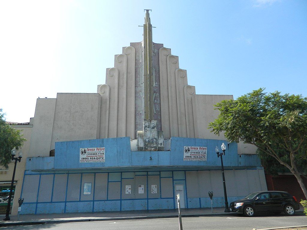 Fox theatre at Downtown Inglewood
