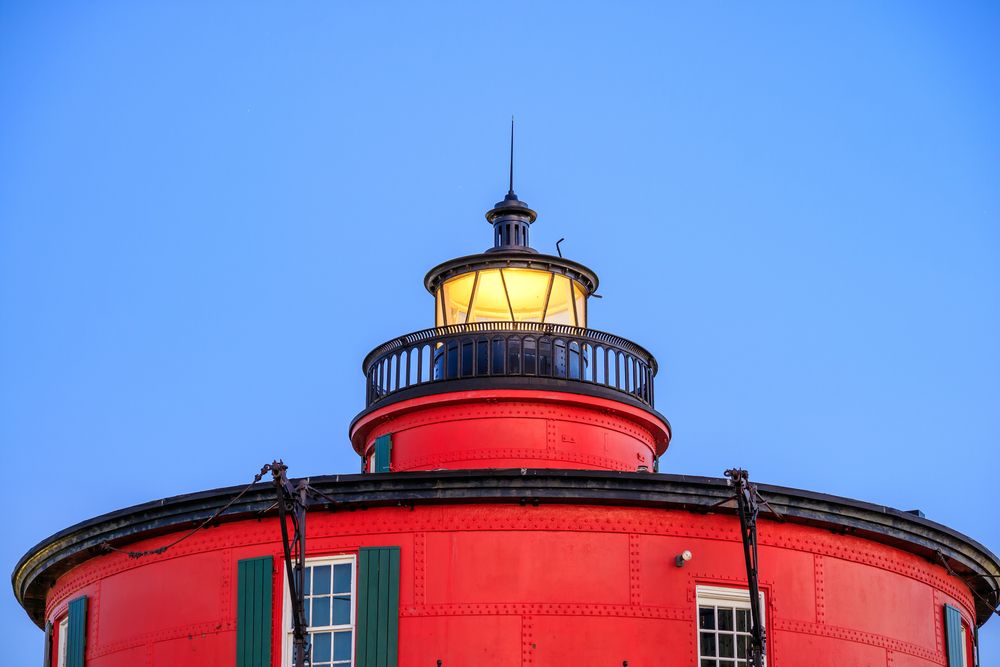 The lamp of Seven Foot Knoll Lighthouse