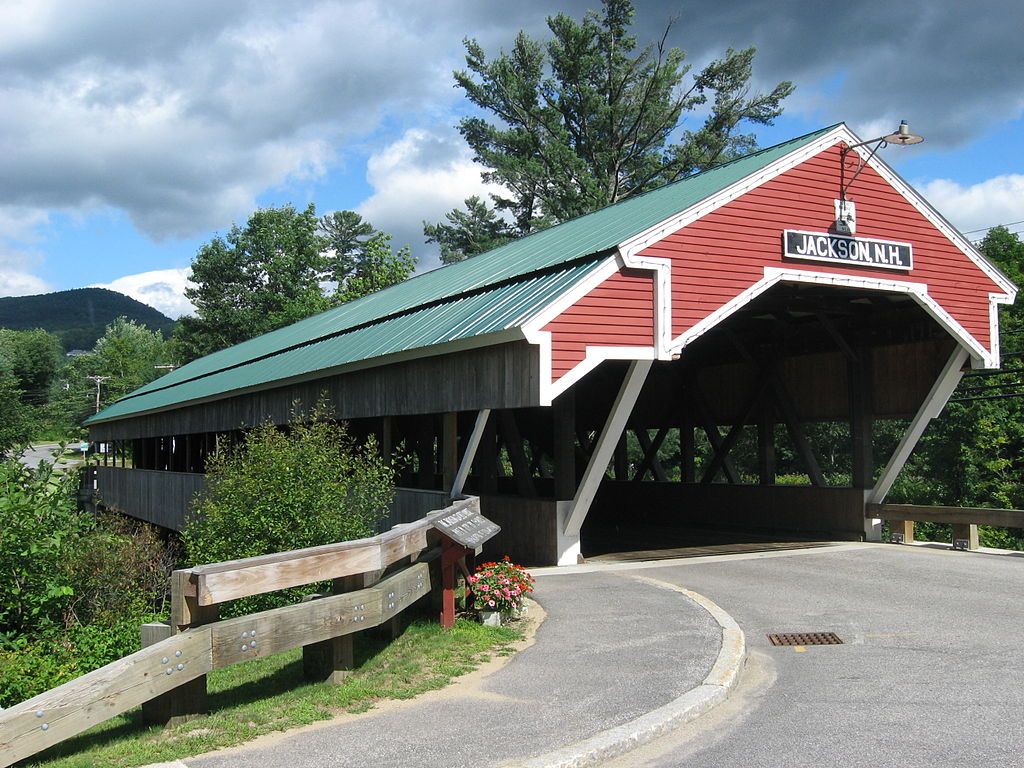 Entrance to the Honeymoon Covered Bridge.
