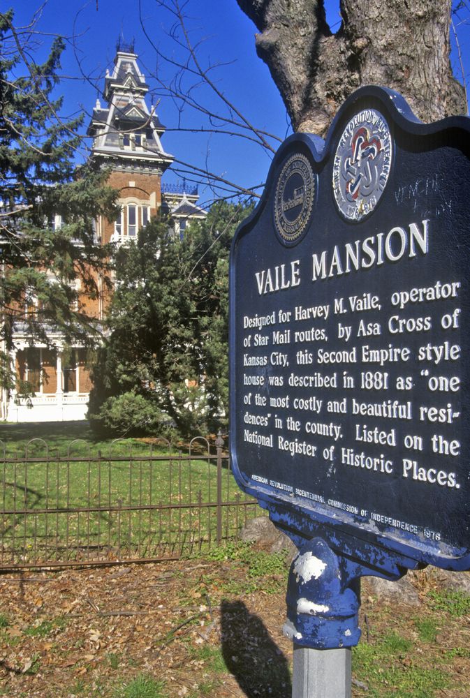 Historical marker of the Vaile Mansion